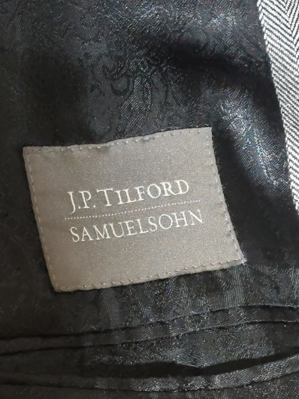 Loro Piana worsted cashmere Grey herringbone blazer Size 40R See Measurements